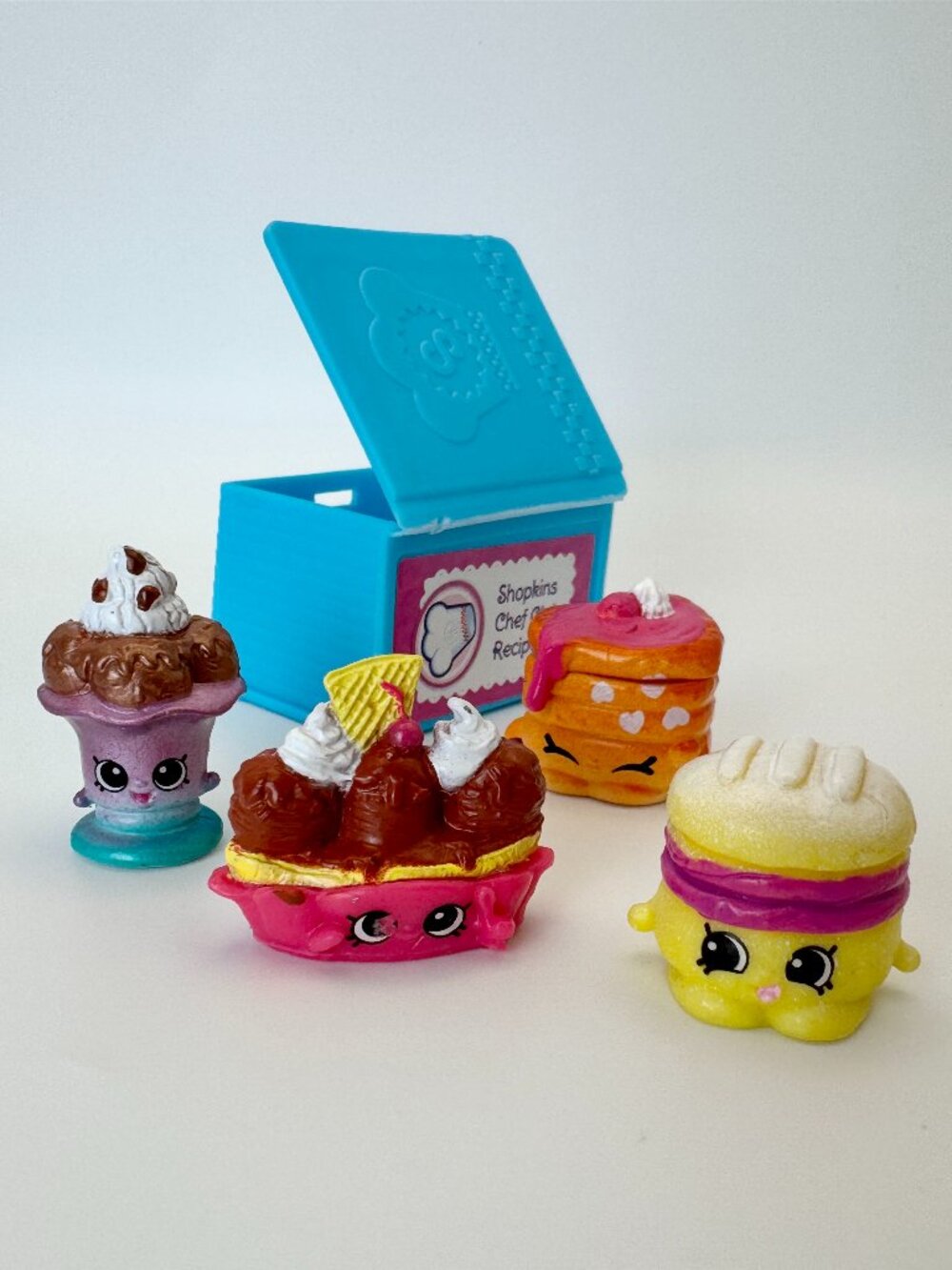 Shopkins Lot (5) BANANA SPLITTY CHOC-KATE PANCAKES MELT MOMENT RECIPE BOX Loose